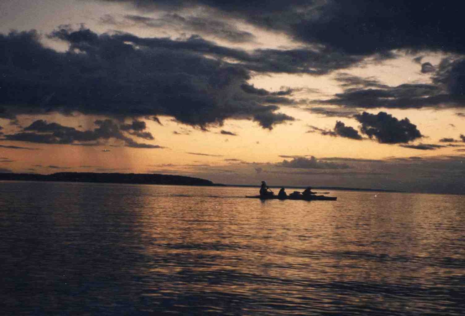 Летняя полночь на Онежском озере